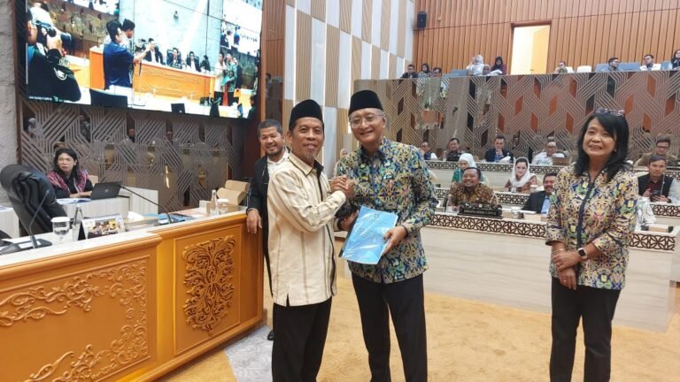 Abdul Hadi Sampaikan Aspirasi Jalan Daerah Lombok Barat ke Menteri PUPR