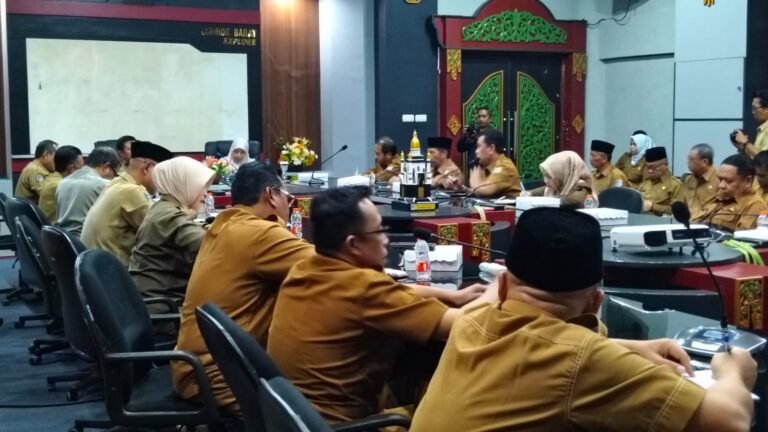 Rapat Percepatan Pembangunan, Bupati LAZ : Perizinan Harus Cepat dan Pasti