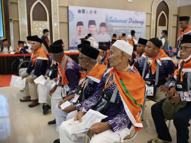 393 JCH NTB Kloter 10 Diberangkatkan, 151 Lansia