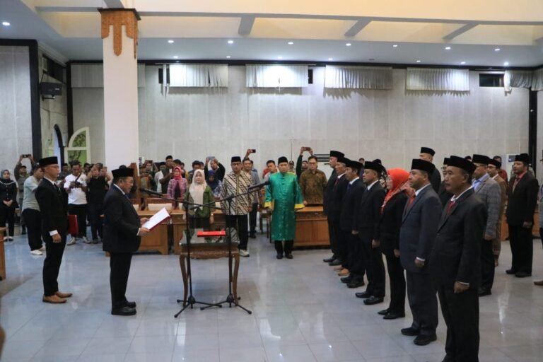 Bupati LAZ Gelar Mutasi Perdana, 17 Pejabat Dirotasi 10 Jabatan Belum Terisi