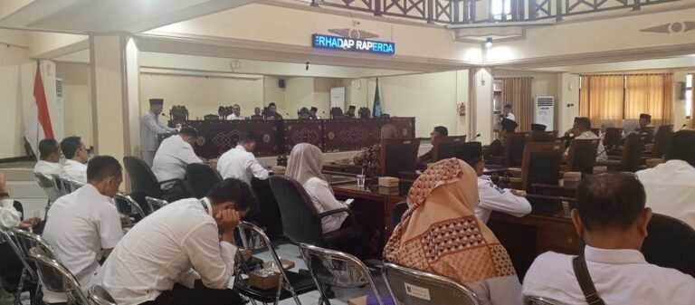 DPRD Lombok Barat Setujui Raperda RTRW 2025–2045, Ajukan Puluhan Catatan dan Pertanyaan Strategis