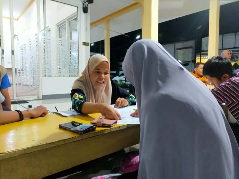 Upaya Jemput Bola Dukcapil Sepi Peminat, Warga Perumahan Masih Ogah Jadi Penduduk Lombok Barat