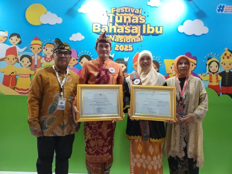 Lombok Barat Raih Penghargaan Dalam Melestarikan Bahasa Daerah