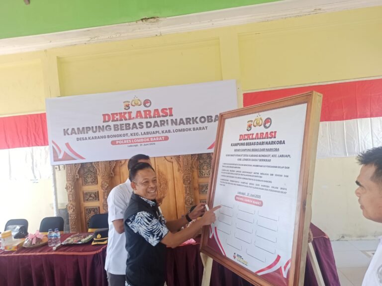 Polres Lobar dan Pemda Lobar Deklarasi Kampung Bebas Narkoba di Desa Karang Bongkot