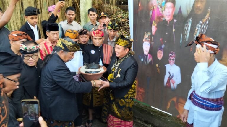 Ritual Mandian Keris Sasak, Bupati LAZ : Mari Lestarikan Budaya dan Kemas Jadi Even Pariwisata