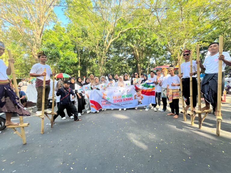 Semarak Sosialisasi FORNAS VIII di CFD Udayana: Tradisi, Rekreasi, dan Semangat Kebersamaan