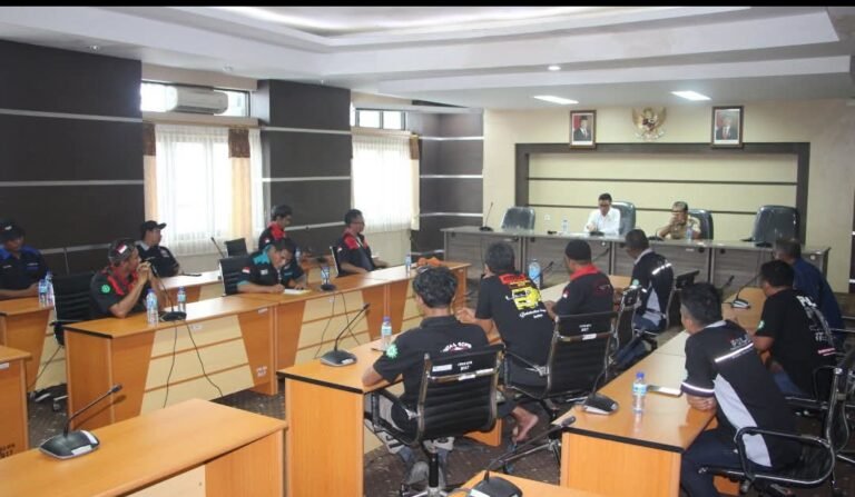 Komisi IV DPRD NTB Terima Aspirasi Komunitas Sopir Logistik, Siap Jembatani Tuntutan Para Sopir