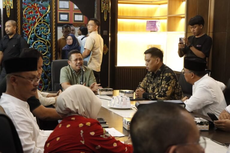 Bupati LAZ Semprot Investor Marina Bay, Dianggap Tidak Serius