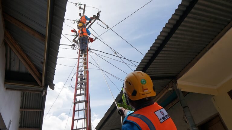 PLN untuk Rakyat, PLN Tingkatkan Keandalan Listrik NTB Lewat Kolaborasi Pemeliharaan Serentak