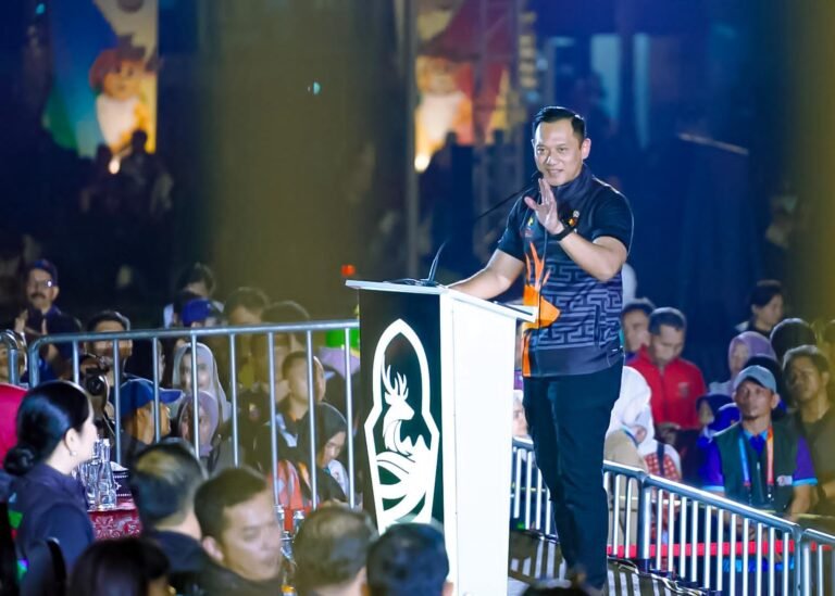 PLN Sukses Jaga Kelistrikan Opening Ceremony FORNAS VIII NTB 2025: Meriah Acara dan Menyala Penuh Cahaya