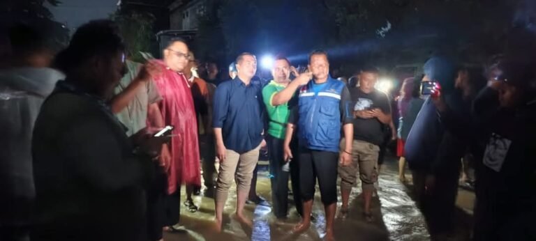Gubernur NTB Turun Langsung Tinjau Lokasi Banjir, Prioritaskan Keselamatan Warga