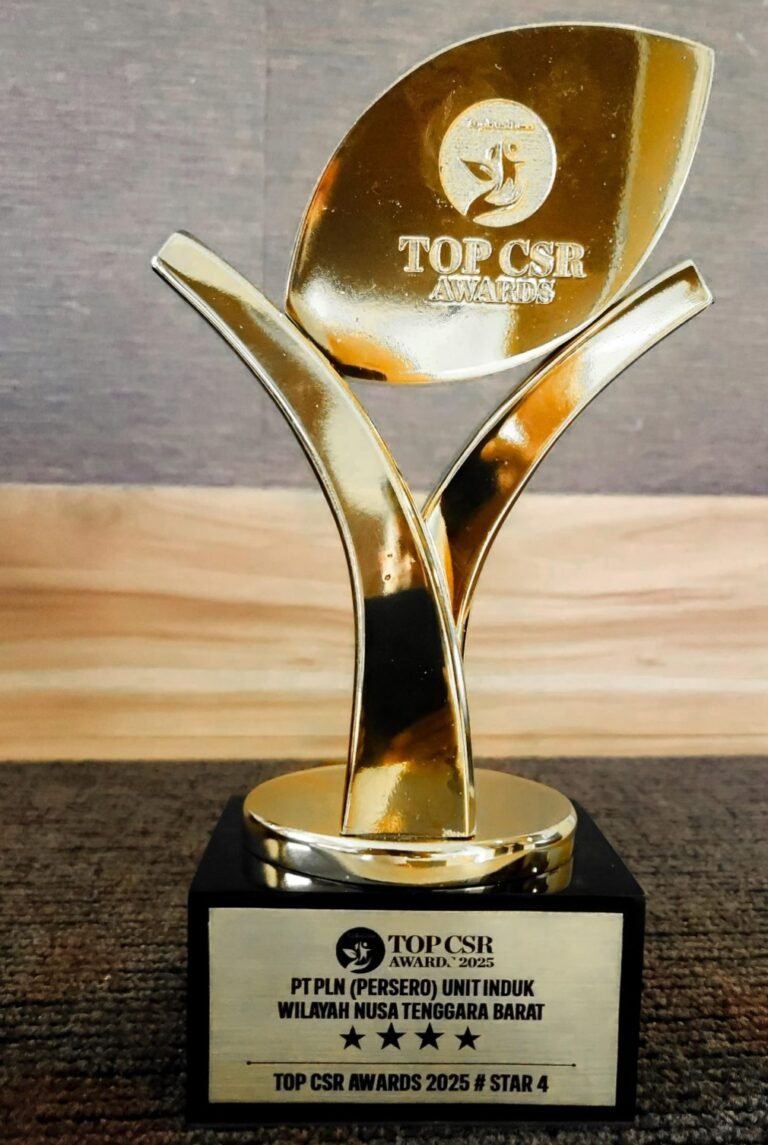 Momentum Hari Lingkungan Hidup, PLN UIW NTB Raih Penghargaan TOP CSR Awards 2025 Berkat Inovasi Sosial Berkelanjutan