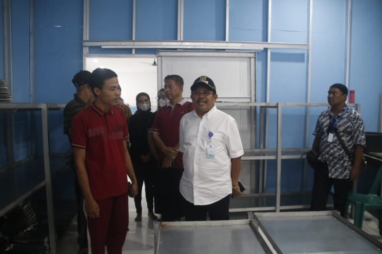 Bupati LAZ Tinjau Lokasi MBG dan Koperasi Merah Putih di Desa Kekeri