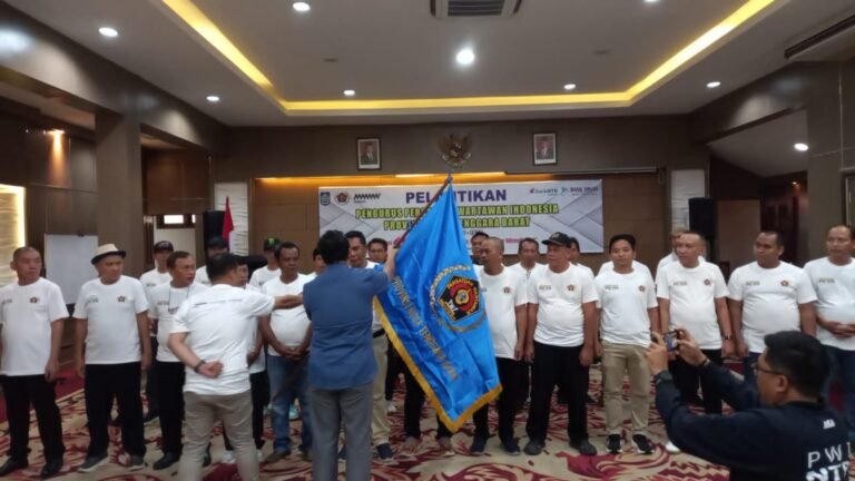 Ahmad Ikliluddin Resmi Pimpin PWI NTB 2025–2030, Berikut Susunan Pengurus Lengkapnya