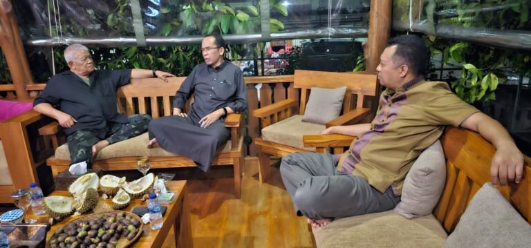 TGH. Najamudin Nilai Kepemimpinan Gubernur Iqbal Mainkan Politik Belah Bambu