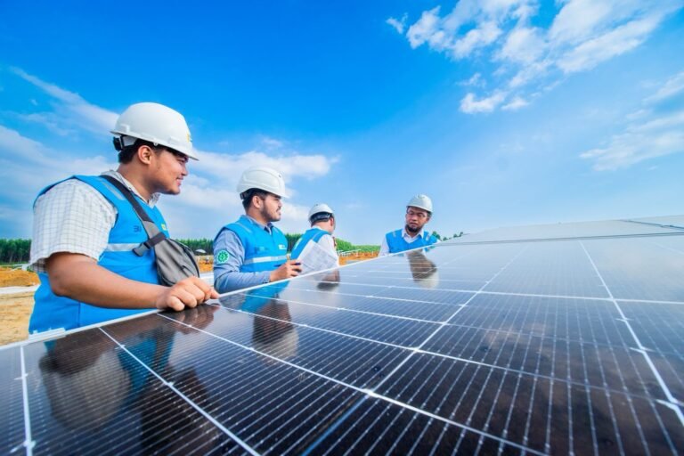 PLN Buka Lowongan Kerja bagi Lulusan D3 sampai S2 di Seluruh Indonesia
