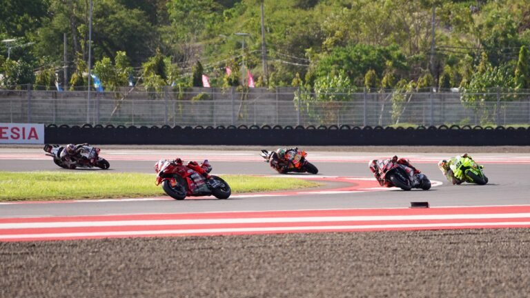 PLN Pastikan Pasokan Listrik Andal di Hari Pertama MotoGP Mandalika 2025