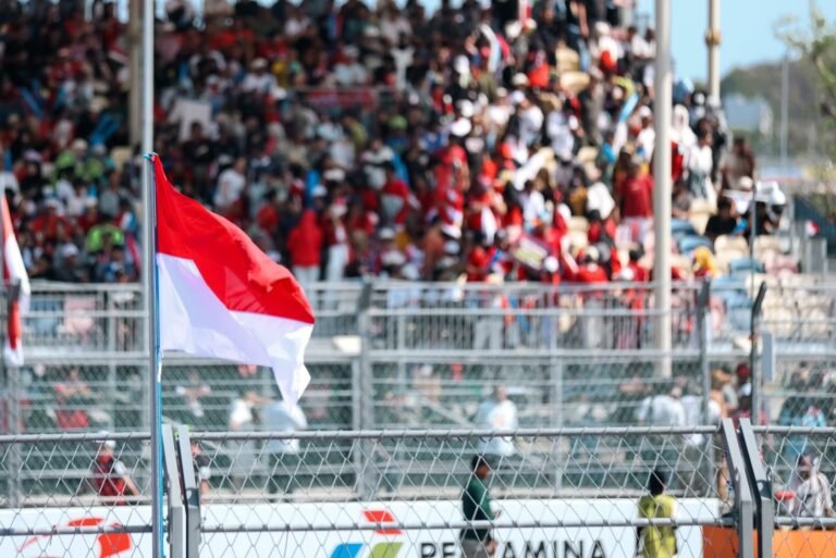 Berikan Dampak Ekonomi, 140 Ribu Penonton Saksikan MotoGP Mandalika 2025