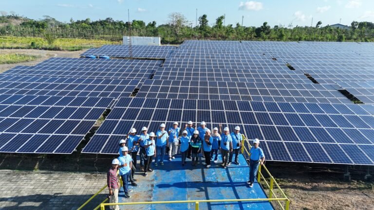 PLN dan Media “Menyala Bersama” di PLTS Sengkol untuk Wujudkan Energi Hijau NTB