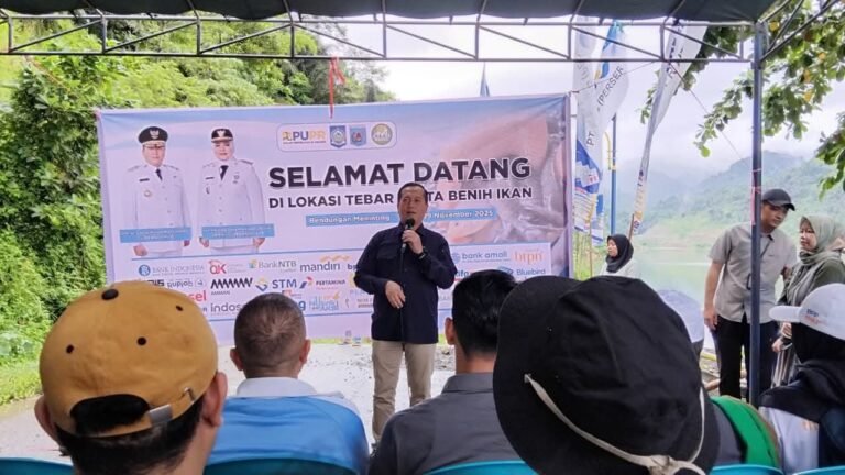 Pemprov NTB Tebar 1 Juta Benih Ikan di Bendungan Meninting, Dorong Ekowisata dan Ekonomi Lokal