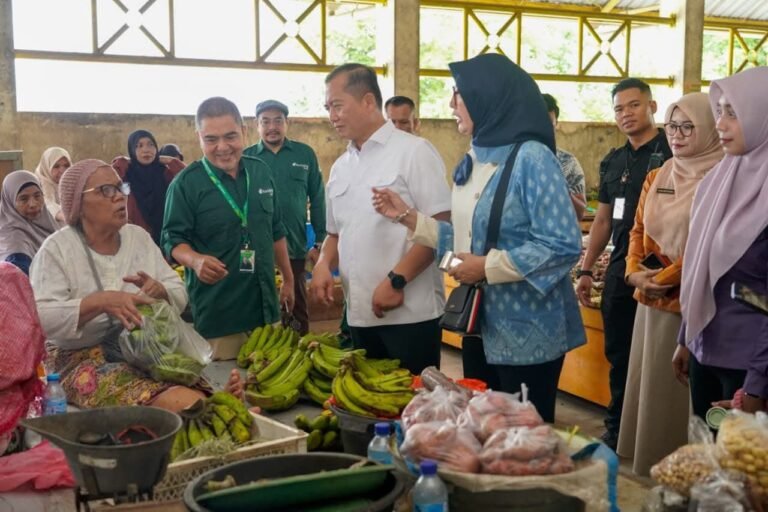 Gubernur NTB Imbau Pedagang Tradisional Manfaatkan QRIS