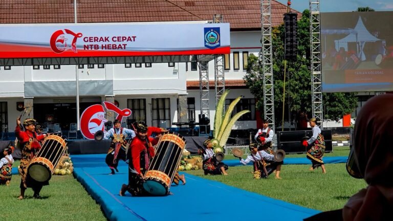 HUT ke-67 Provinsi NTB, PLN Siagakan Sistem Kelistrikan Andal di Lapangan Parade IPDN Praya