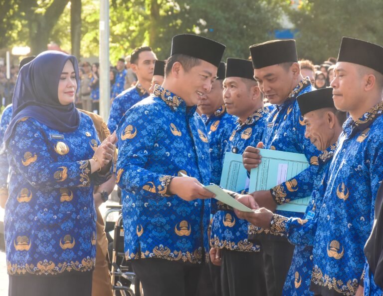 Gubernur NTB Serahkan SK dan Lantik 9.411 PPPK Paruh Waktu