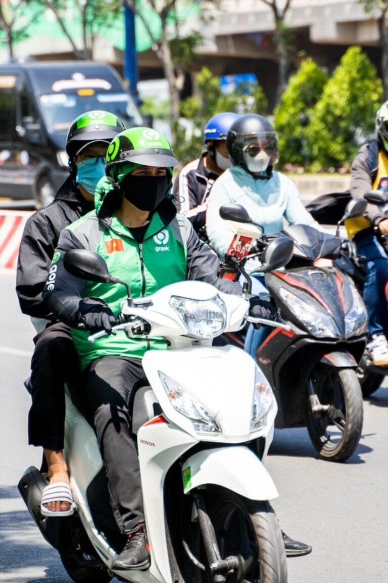 Tarif Angkutan Online NTB Resmi Berlaku, Kendaraan Wajib Plat Lokal