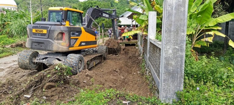 Alat Berat Mulai Bekerja di Lokasi Banjir Pengantap Sekotong