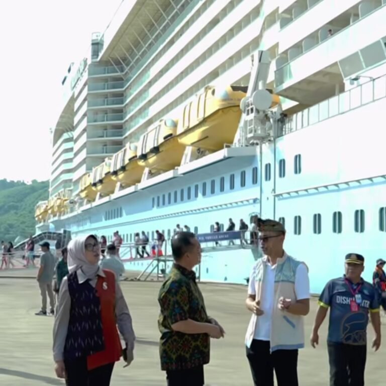 Awal 2026, Pelabuhan Gili Mas Disinggahi Kapal Pesiar Terbesar Dunia