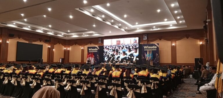Ratusan Lulusan UT Mataram Resmi Diwisuda, Siap Berkontribusi untuk NTB