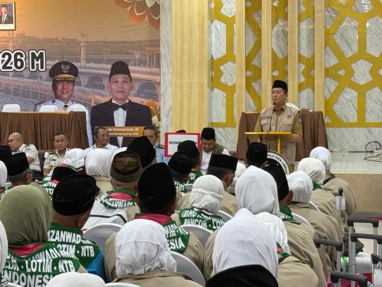 393 JCH Kloter 1 Asal Lotim Dilepas, Dua Jamaah Gagal Berangkat