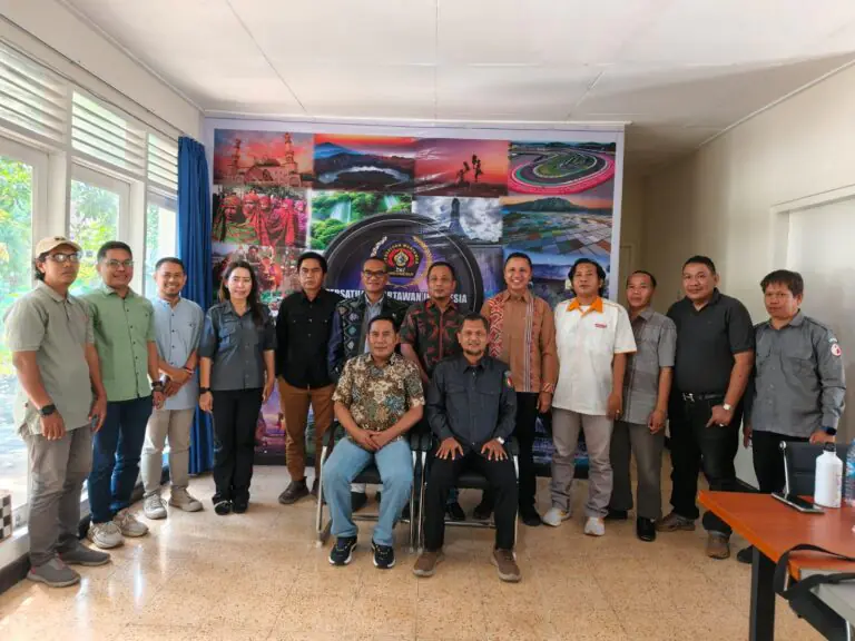 Bawaslu NTB dan PWI Bersinergi Tingkatkan Literasi Politik Publik