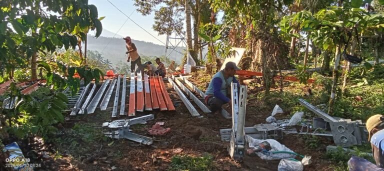 Diduga Belum Kantongi Izin Lengkap, Warga Pertanyakan Legalitas Pembangunan Tower di Bongancina 