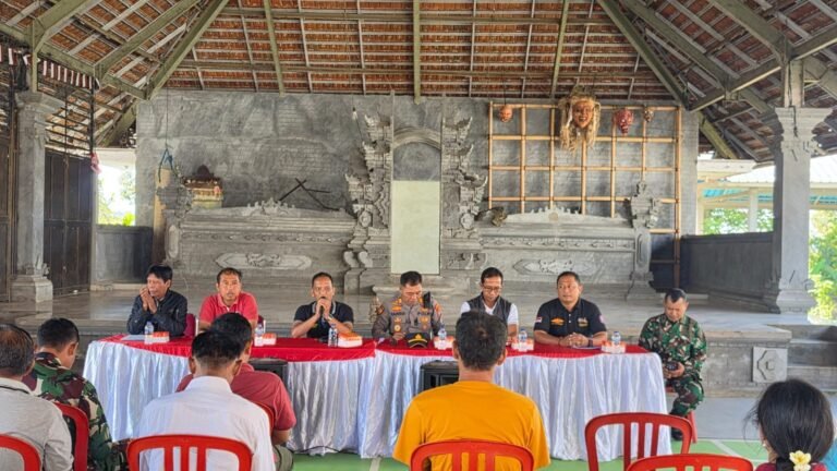 Diduga Tanpa Perizinan Lengkap, Warga Minta Pembangunan Tower Bongancina Dihentikan Total